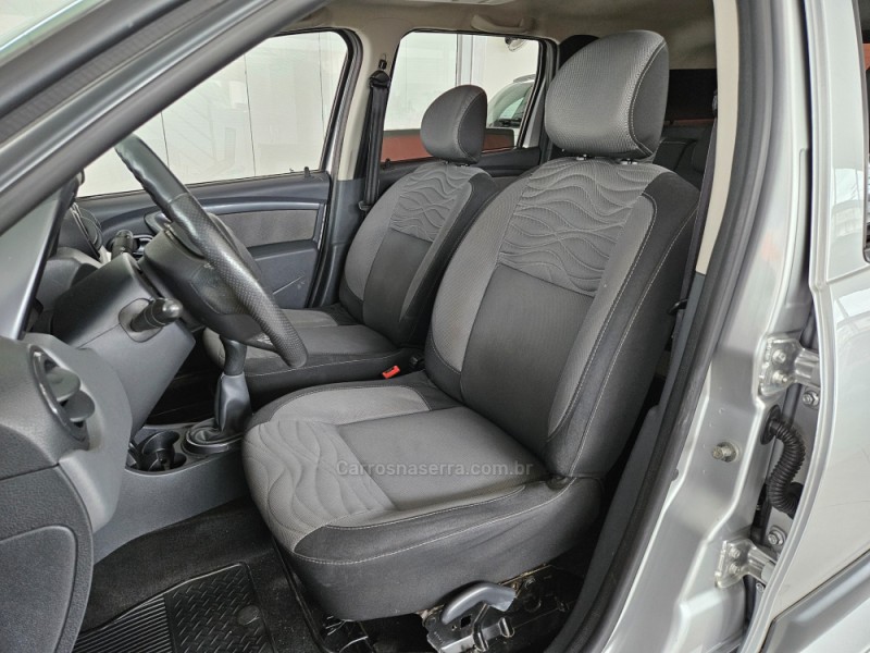 DUSTER 1.6 DYNAMIQUE 4X2 16V FLEX 4P MANUAL - 2013 - TAPEJARA