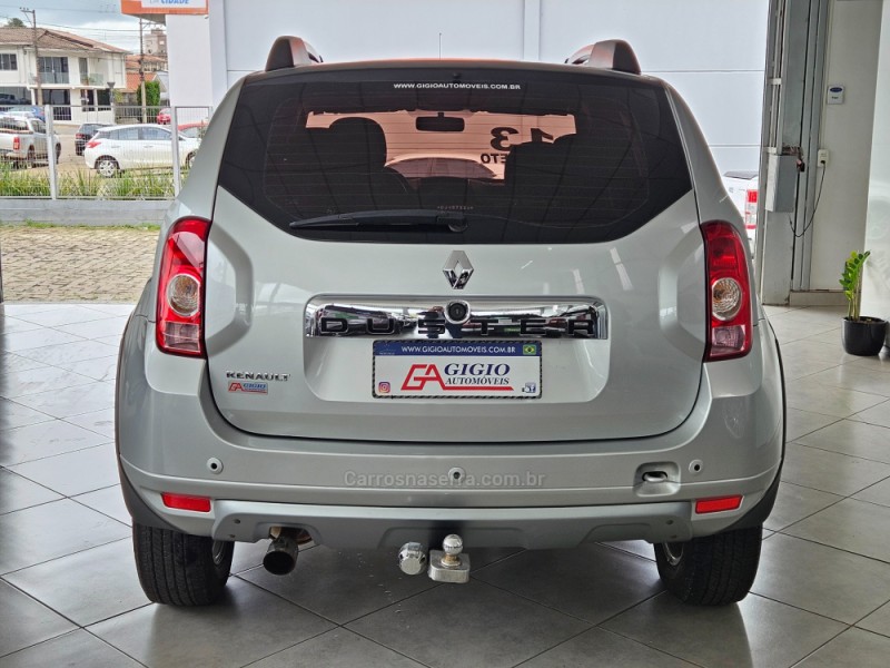 DUSTER 1.6 DYNAMIQUE 4X2 16V FLEX 4P MANUAL - 2013 - TAPEJARA