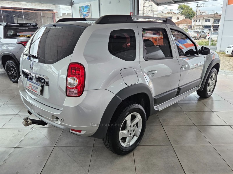 DUSTER 1.6 DYNAMIQUE 4X2 16V FLEX 4P MANUAL - 2013 - TAPEJARA