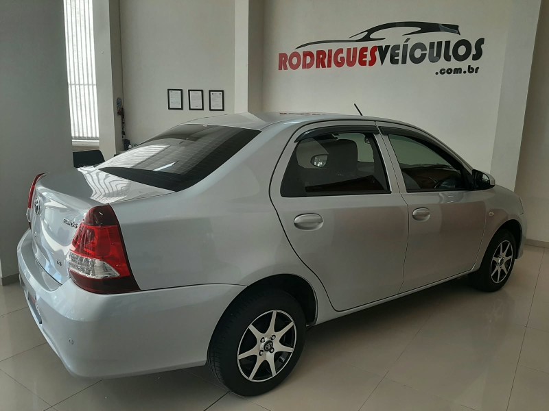 ETIOS 1.5 X SEDAN 16V FLEX 4P MANUAL - 2021 - CAXIAS DO SUL