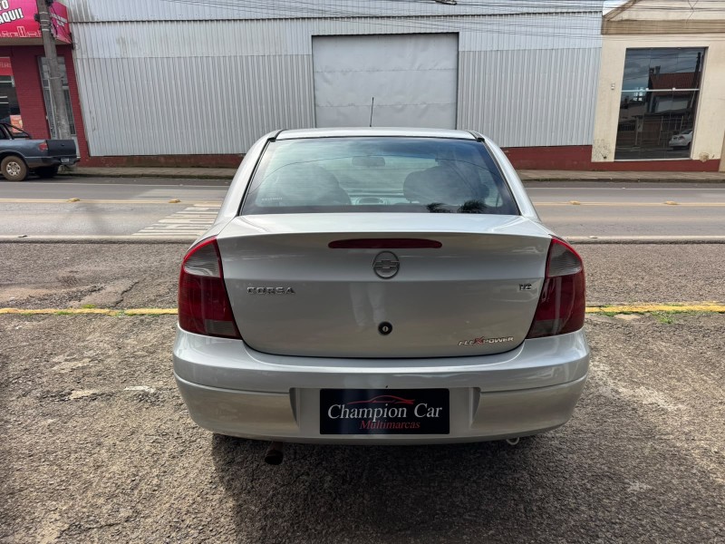 CORSA 1.8 MPFI SEDAN 8V GASOLINA 4P MANUAL - 2004 - VACARIA