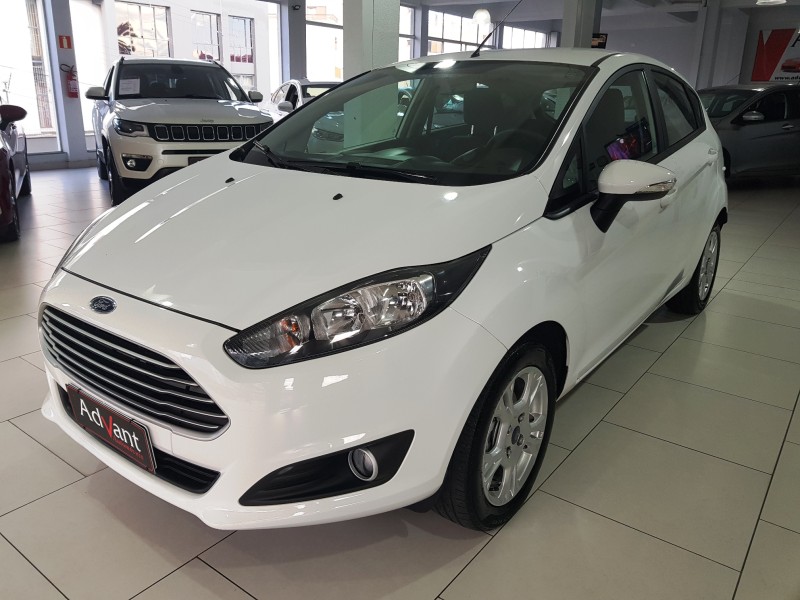 fiesta 1.6 se hatch 16v flex 4p automatico 2016 caxias do sul