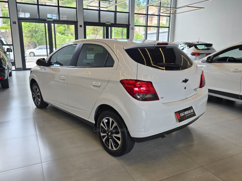 ONIX 1.4 MPFI LTZ 8V FLEX 4P MANUAL - 2015 - BENTO GONçALVES