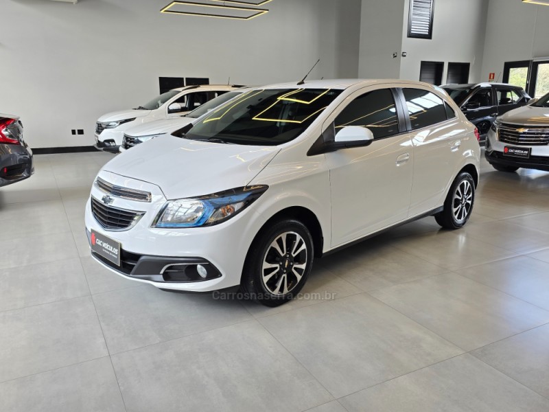 ONIX 1.4 MPFI LTZ 8V FLEX 4P MANUAL - 2015 - BENTO GONçALVES