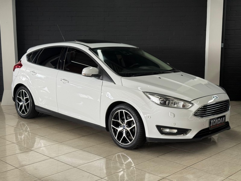 FOCUS 2.0 TITANIUM PLUS HATCH 16V FLEX 4P AUTO - 2016 - FARROUPILHA