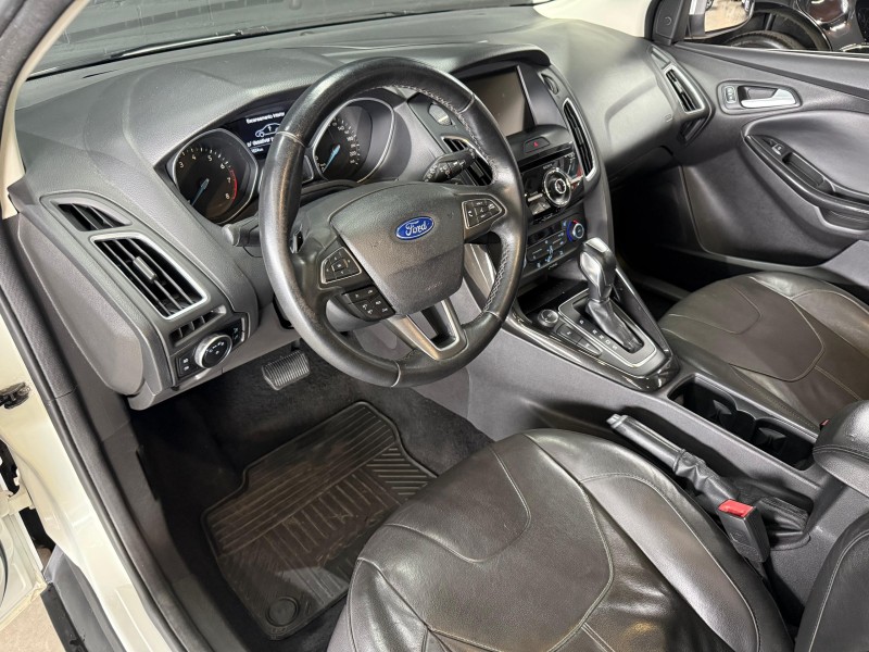 FOCUS 2.0 TITANIUM PLUS HATCH 16V FLEX 4P AUTO - 2016 - FARROUPILHA