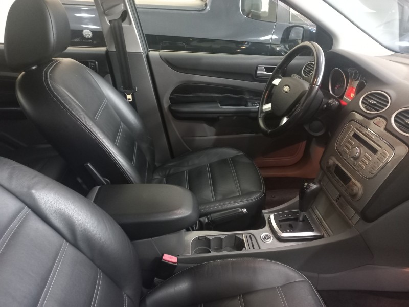 FOCUS 2.0 TITANIUM PLUS 16V FLEX 4P AUTOMÁTICO - 2013 - BENTO GONçALVES