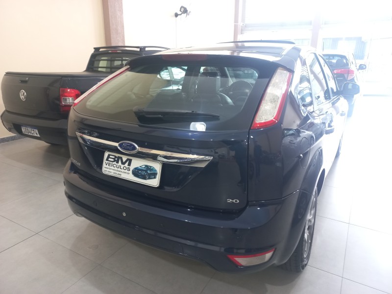 FOCUS 2.0 TITANIUM PLUS 16V FLEX 4P AUTOMÁTICO - 2013 - BENTO GONçALVES