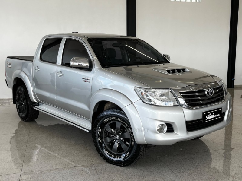 HILUX 3.0 SRV 4X4 CD 16V TURBO INTERCOOLER DIESEL 4P AUTOMÁTICO - 2013 - VACARIA