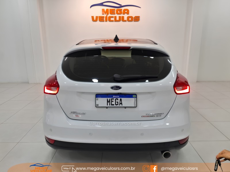 FOCUS 2.0 TITANIUM HATCH 16V FLEX 4P AUTOMÁTICO - 2016 - BENTO GONçALVES