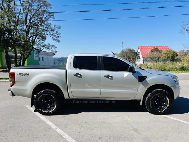 RANGER 2.2 XLS 4X4 CD 16V DIESEL 4P MANUAL - 2014 - BENTO GONçALVES