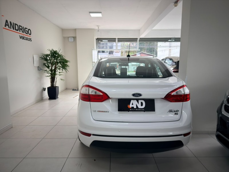 FIESTA 1.6 SE SEDAN 16V FLEX 4P AUTOMÁTICO - 2015 - CAXIAS DO SUL