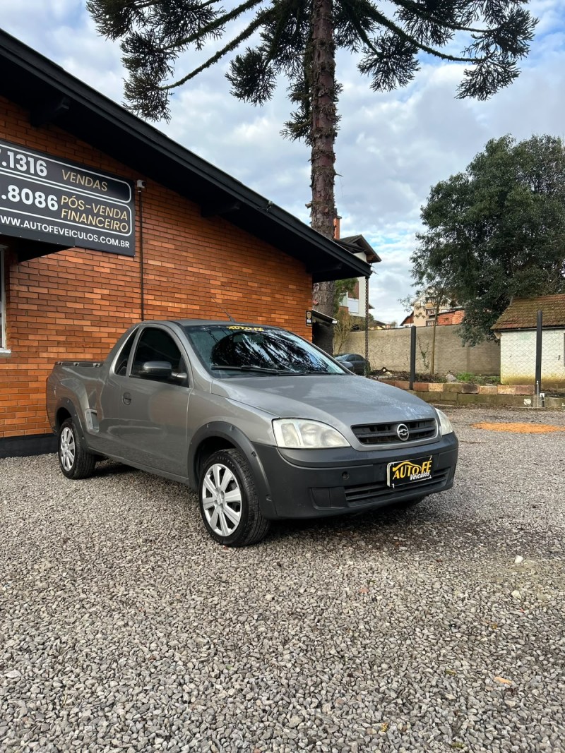 MONTANA 1.8 MPFI CONQUEST CS 8V FLEX 2P MANUAL - 2005 - CANELA
