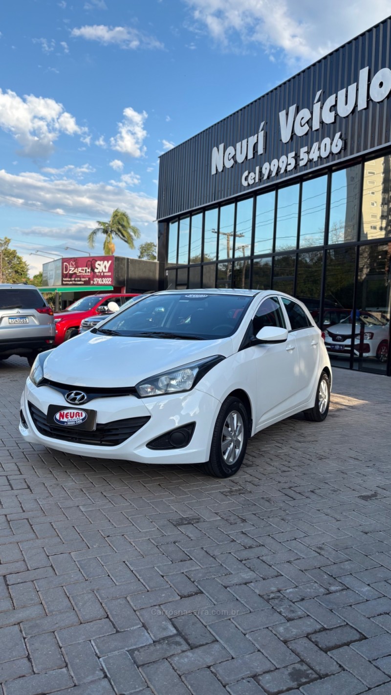 HB20 1.0 COMFORT PLUS 12V FLEX 4P MANUAL - 2013 - LAJEADO