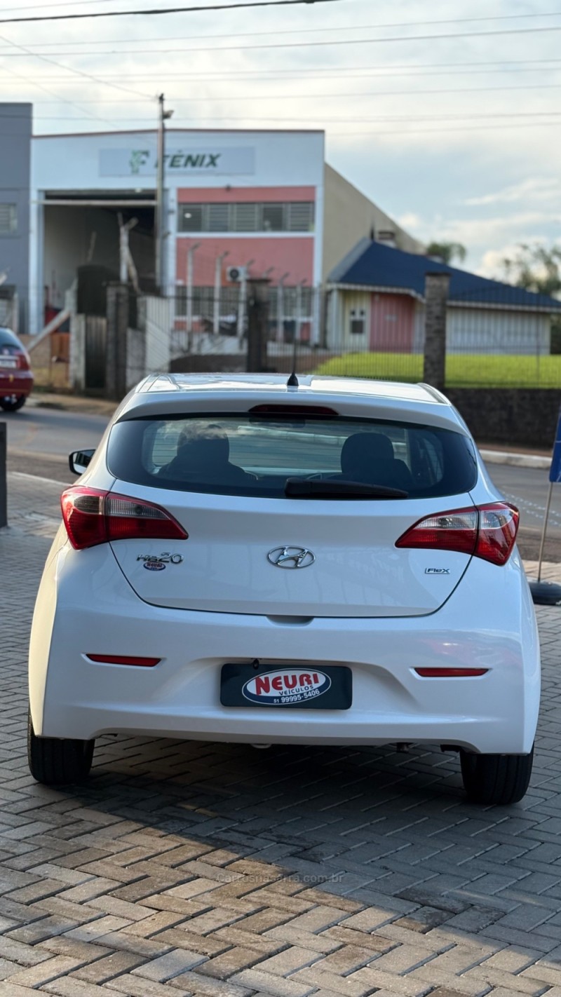 HB20 1.0 COMFORT PLUS 12V FLEX 4P MANUAL - 2013 - LAJEADO