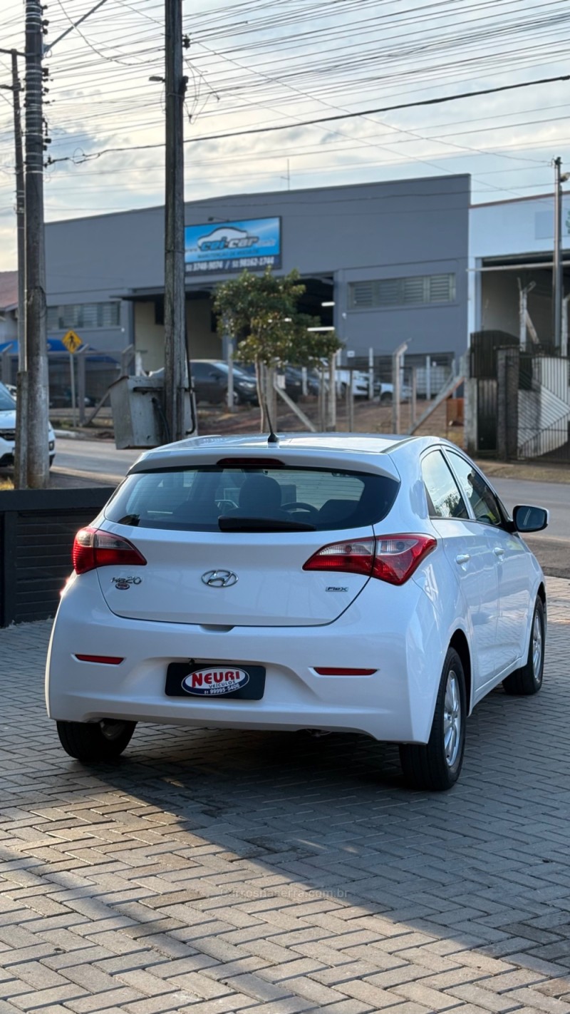 HB20 1.0 COMFORT PLUS 12V FLEX 4P MANUAL - 2013 - LAJEADO