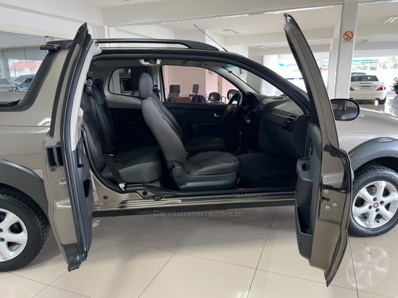STRADA 1.4 MPI WORKING CD 8V FLEX 3P MANUAL - 2015 - TAQUARA