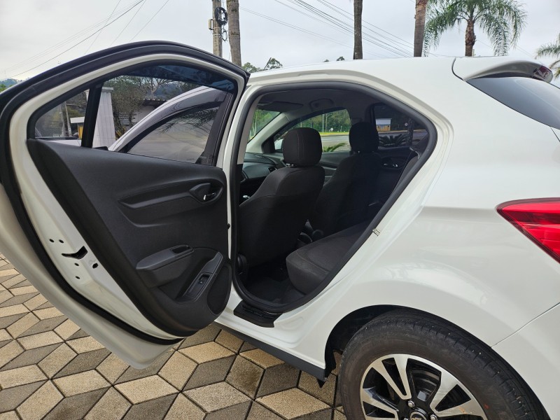ONIX 1.4 MPFI LTZ 8V FLEX 4P MANUAL - 2016 - BOM PRINCíPIO