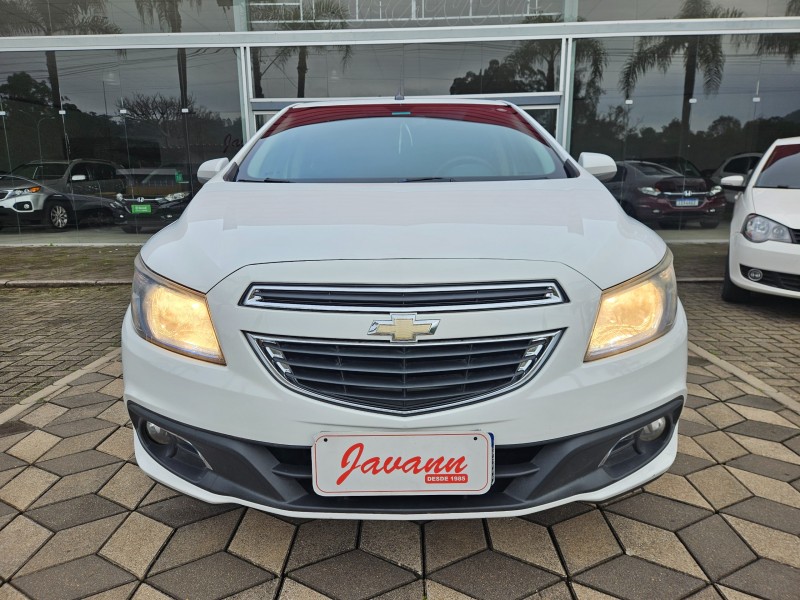 ONIX 1.4 MPFI LTZ 8V FLEX 4P MANUAL - 2016 - BOM PRINCíPIO