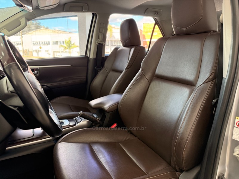 HILUX SW4 2.8 SRX 4X4 7 LUGARES 16V TURBO INTERCOOLER DIESEL 4P AUTOMÁTICO - 2016 - BENTO GONçALVES
