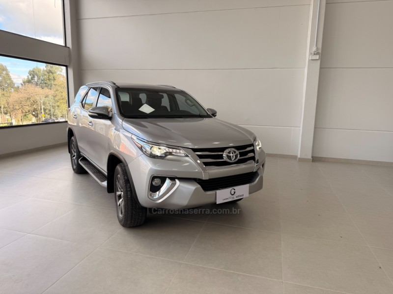 hilux sw4 2.8 srx 4x4 7 lugares 16v turbo intercooler diesel 4p automatico 2016 bento goncalves