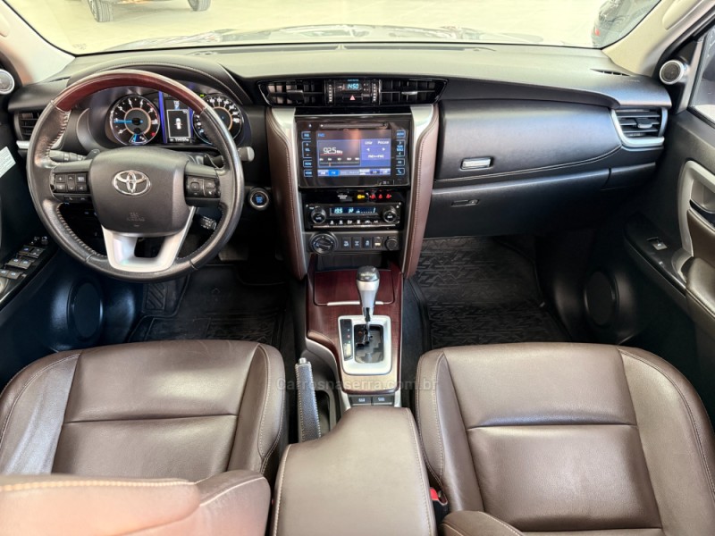 HILUX SW4 2.8 SRX 4X4 7 LUGARES 16V TURBO INTERCOOLER DIESEL 4P AUTOMÁTICO - 2016 - BENTO GONçALVES