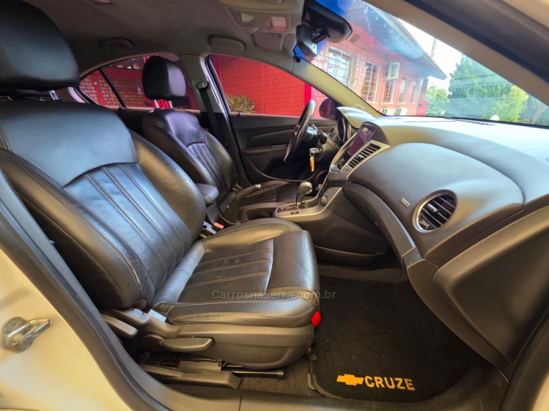 CRUZE 1.8 LT 16V FLEX 4P AUTOMÁTICO - 2013 - SAPIRANGA