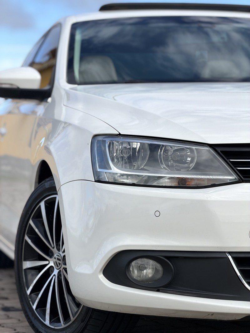 JETTA 2.0 TSI HIGHLINE 200CV GASOLINA 4P TIPTRONIC - 2012 - ANTôNIO PRADO