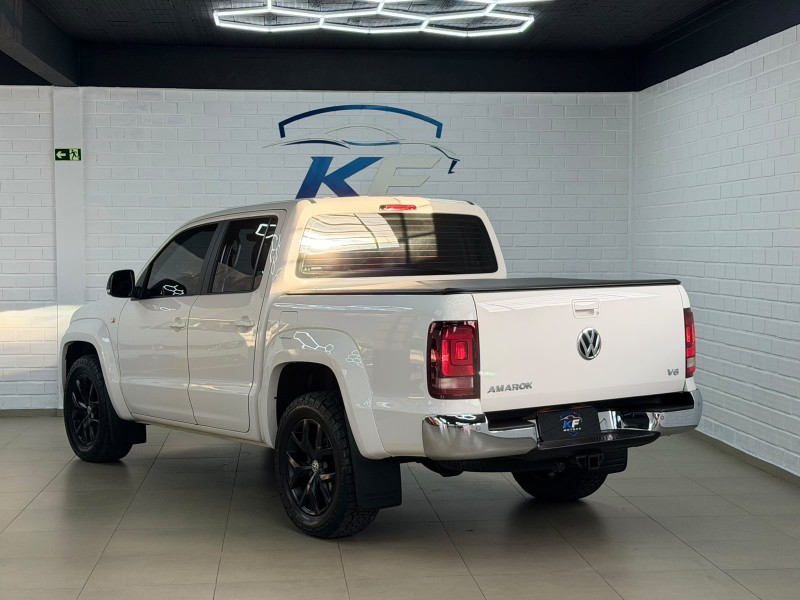 AMAROK 3.0 V6 TDI HIGHLINE CD DIESEL 4MOTION AUTOMÁTICO - 2021 - NOVO HAMBURGO