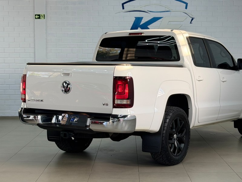 AMAROK 3.0 V6 TDI HIGHLINE CD DIESEL 4MOTION AUTOMÁTICO - 2021 - NOVO HAMBURGO