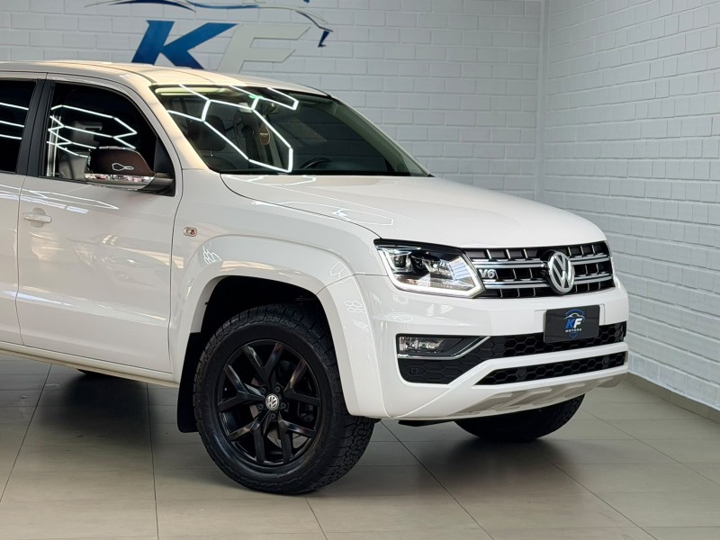 AMAROK 3.0 V6 TDI HIGHLINE CD DIESEL 4MOTION AUTOMÁTICO - 2021 - NOVO HAMBURGO