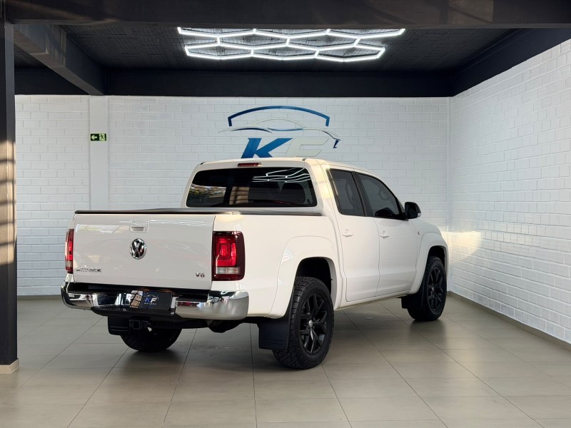 AMAROK 3.0 V6 TDI HIGHLINE CD DIESEL 4MOTION AUTOMÁTICO - 2021 - NOVO HAMBURGO