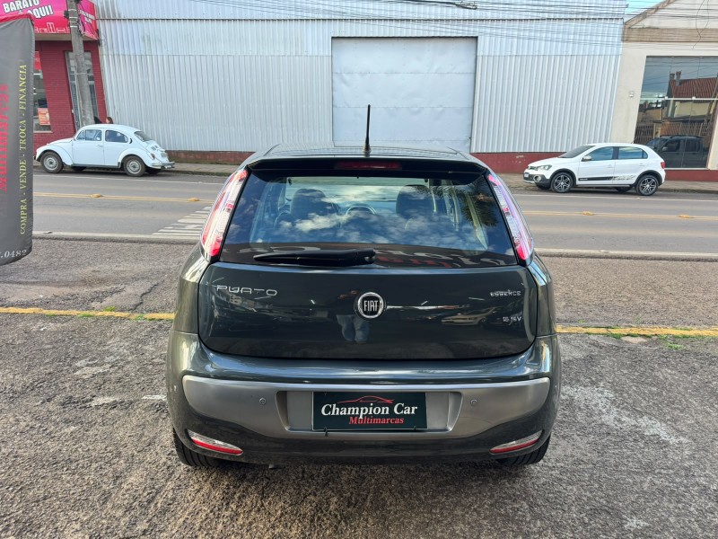 PUNTO 1.6 ESSENCE 16V FLEX 4P MANUAL - 2013 - VACARIA