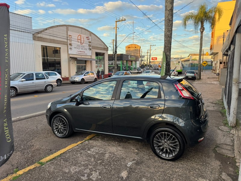 PUNTO 1.6 ESSENCE 16V FLEX 4P MANUAL - 2013 - VACARIA