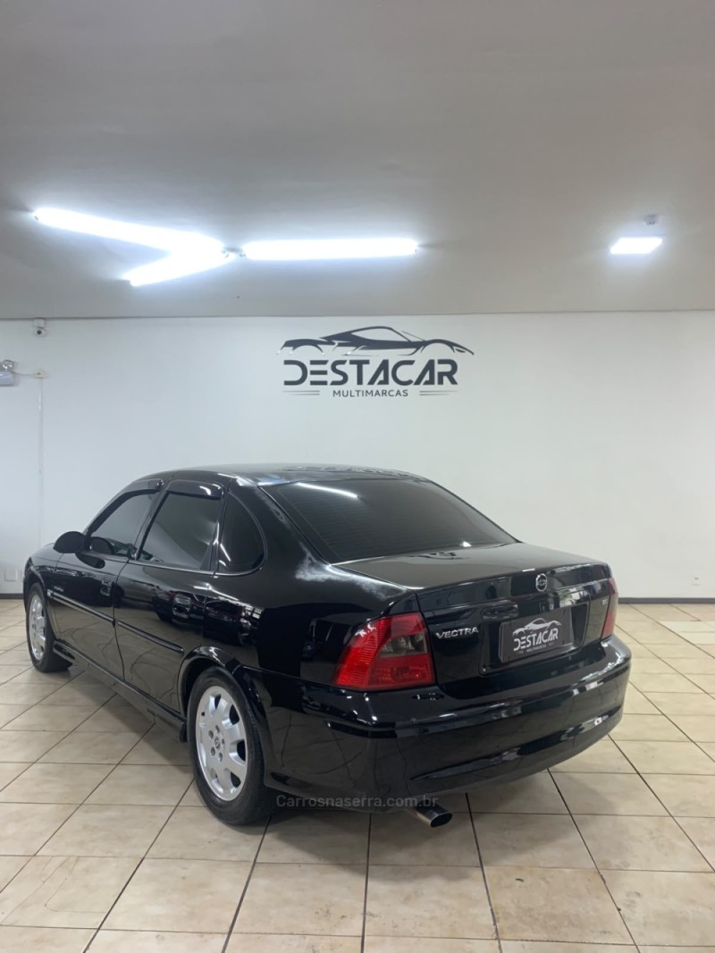 VECTRA 2.0 MPFI ELEGANCE 8V 140CV FLEX 4P MANUAL - 2005 - CAXIAS DO SUL