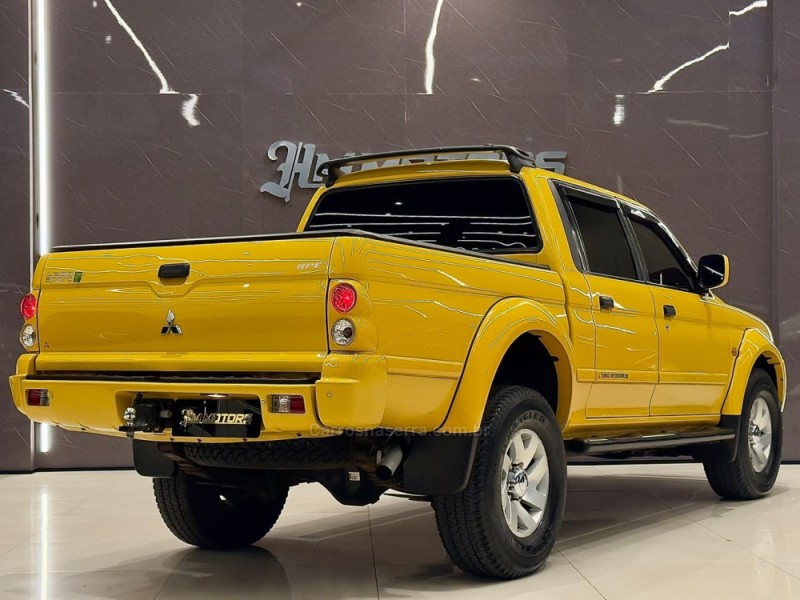 L200 2.5 SPORT HPE 4X4 CD 8V TURBO INTERCOOLER DIESEL 4P AUTOMÁTICO - 2004 - CAXIAS DO SUL