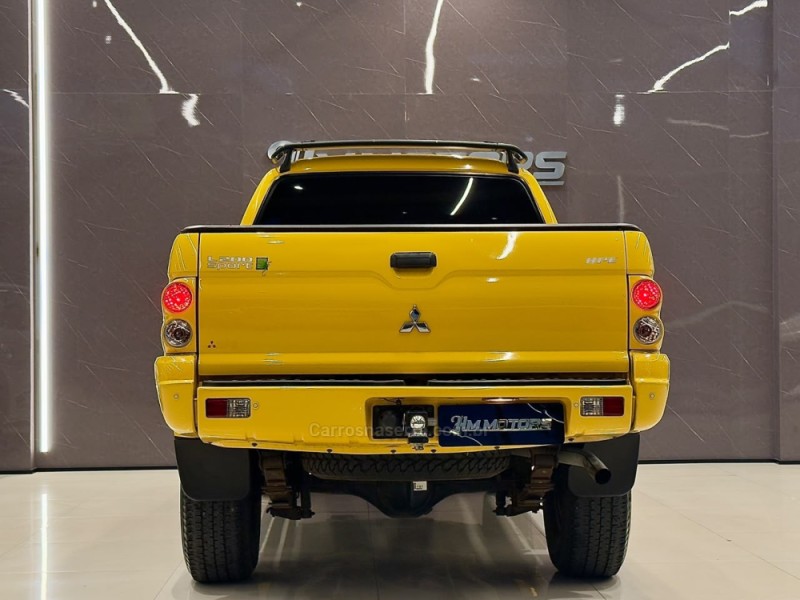 L200 2.5 SPORT HPE 4X4 CD 8V TURBO INTERCOOLER DIESEL 4P AUTOMÁTICO - 2004 - CAXIAS DO SUL