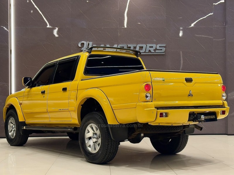 L200 2.5 SPORT HPE 4X4 CD 8V TURBO INTERCOOLER DIESEL 4P AUTOMÁTICO - 2004 - CAXIAS DO SUL