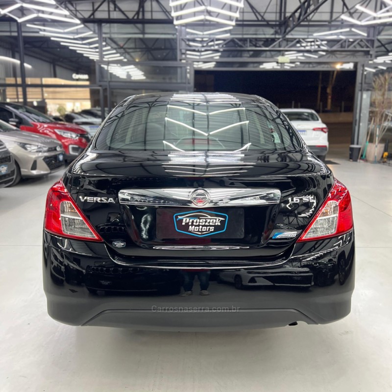 VERSA 1.6 16V FLEX SL 4P XTRONIC - 2018 - CANOAS