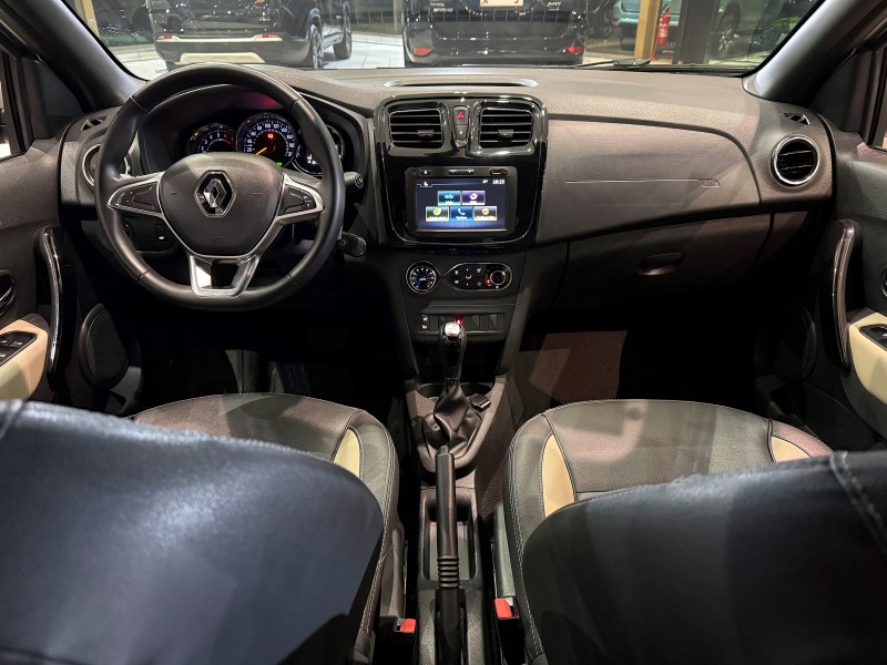 SANDERO 1.6 STEPWAY ICONIC X-TRONIC 16V FLEX 4P AUTOMÁTICO - 2020 - FARROUPILHA