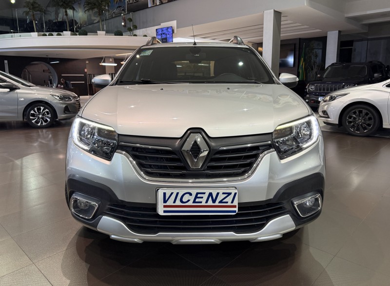 SANDERO 1.6 STEPWAY ICONIC X-TRONIC 16V FLEX 4P AUTOMÁTICO - 2020 - FARROUPILHA