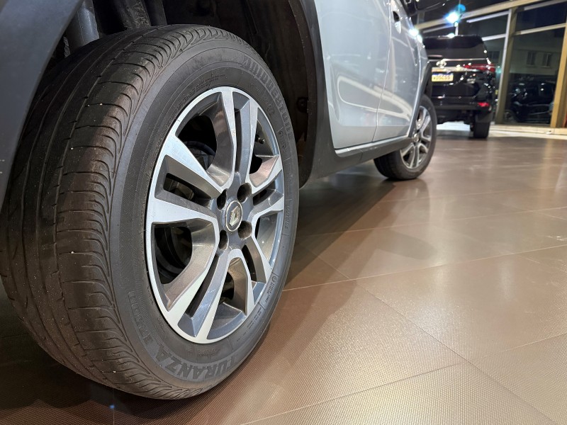 SANDERO 1.6 STEPWAY ICONIC X-TRONIC 16V FLEX 4P AUTOMÁTICO - 2020 - FARROUPILHA