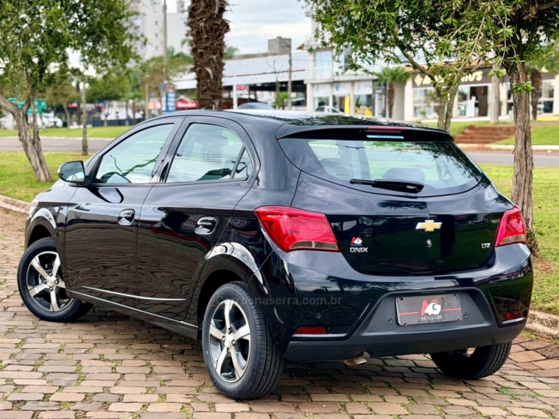 ONIX 1.4 MPFI LTZ 8V FLEX 4P AUTOMÁTICO - 2018 - CASCA