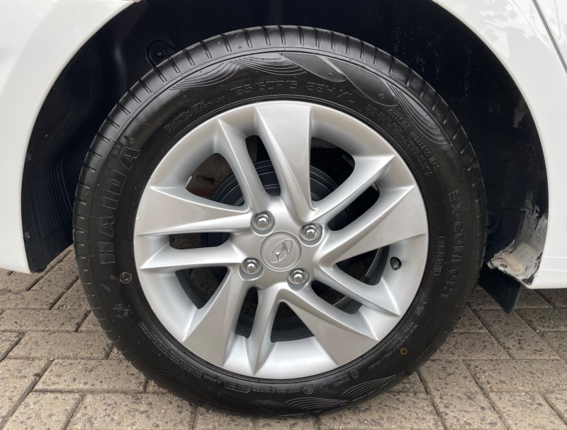 HB20S 1.6 PREMIUM 16V FLEX 4P AUTOMÁTICO - 2014 - CAXIAS DO SUL