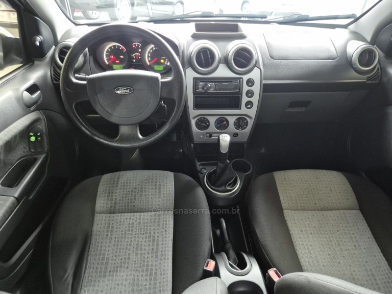 FIESTA 1.6 MPI CLASS SEDAN 8V FLEX 4P MANUAL - 2011 - CAXIAS DO SUL