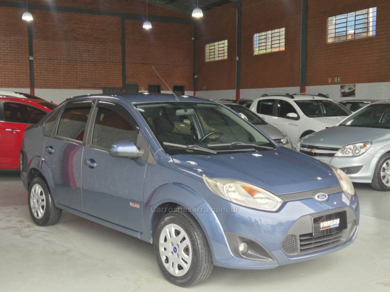 FIESTA 1.6 MPI CLASS SEDAN 8V FLEX 4P MANUAL - 2011 - CAXIAS DO SUL
