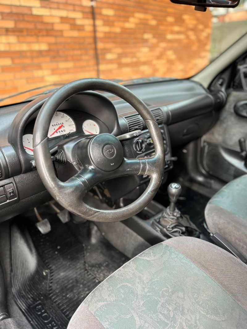CORSA 1.0 MPFI MILENIUM SEDAN 8V GASOLINA 4P MANUAL - 2001 - CANELA