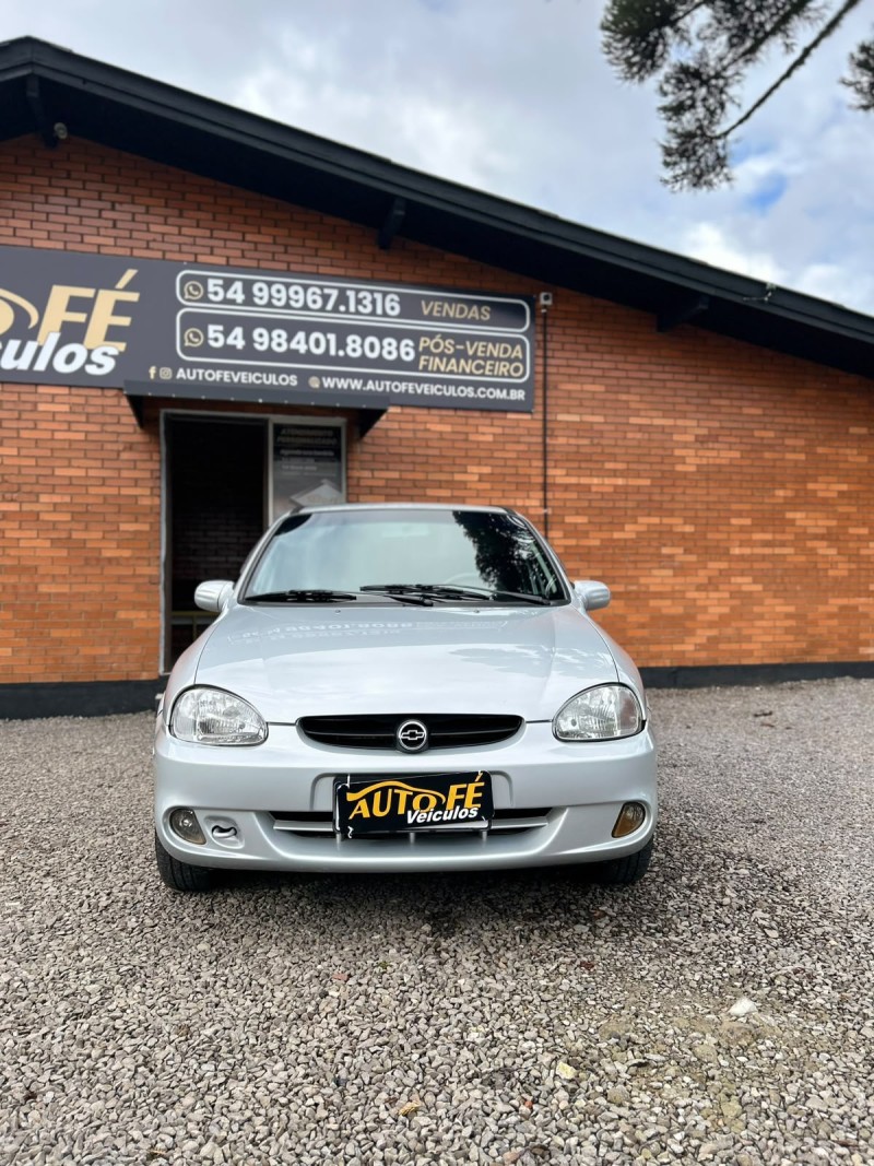 CORSA 1.0 MPFI MILENIUM SEDAN 8V GASOLINA 4P MANUAL - 2001 - CANELA