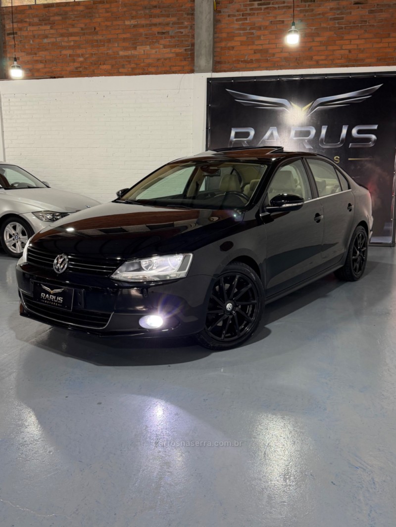 JETTA 2.0 TSI HIGHLINE 211CV GASOLINA 4P TIPTRONIC - 2014 - CAXIAS DO SUL
