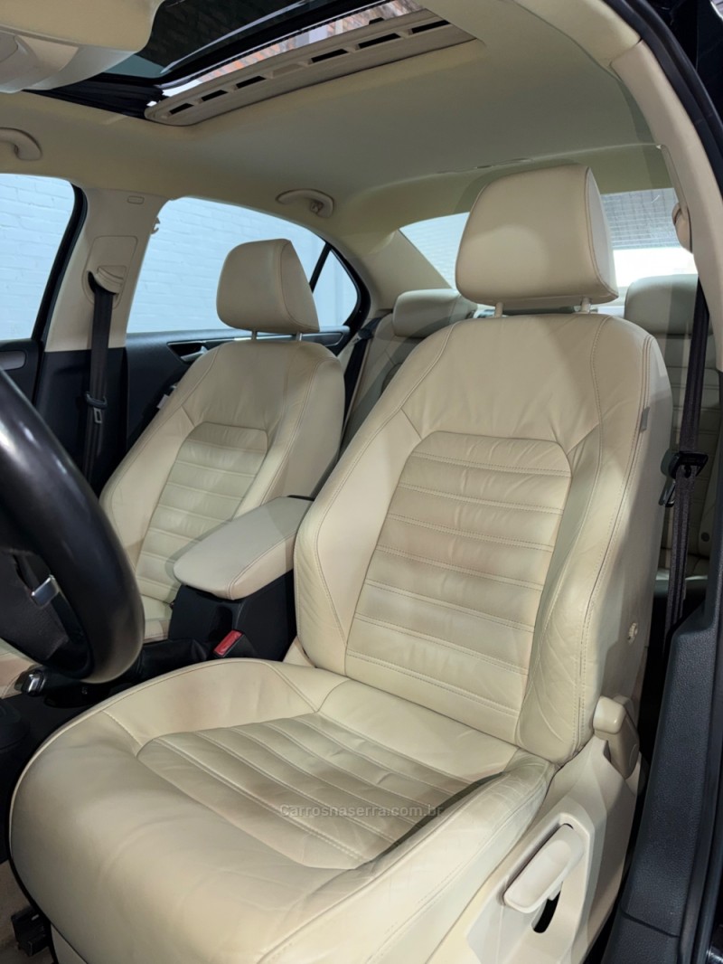 JETTA 2.0 TSI HIGHLINE 211CV GASOLINA 4P TIPTRONIC - 2014 - CAXIAS DO SUL